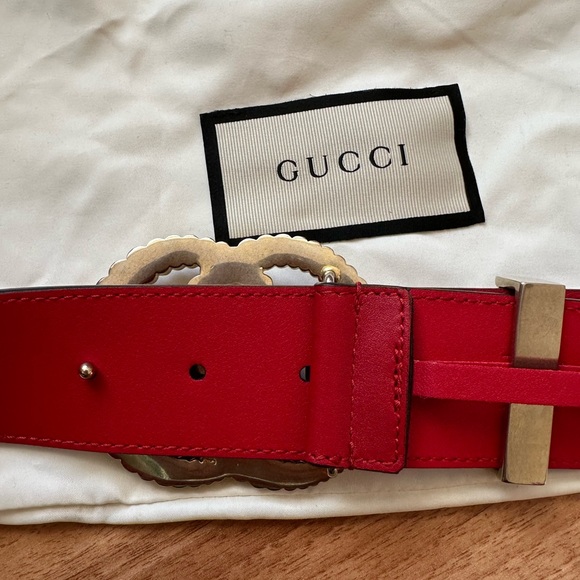 Authentic Gucci Red Leather GG belt with horn details , Gold Buckle, Torchon, 80 - Picture 6 of 10